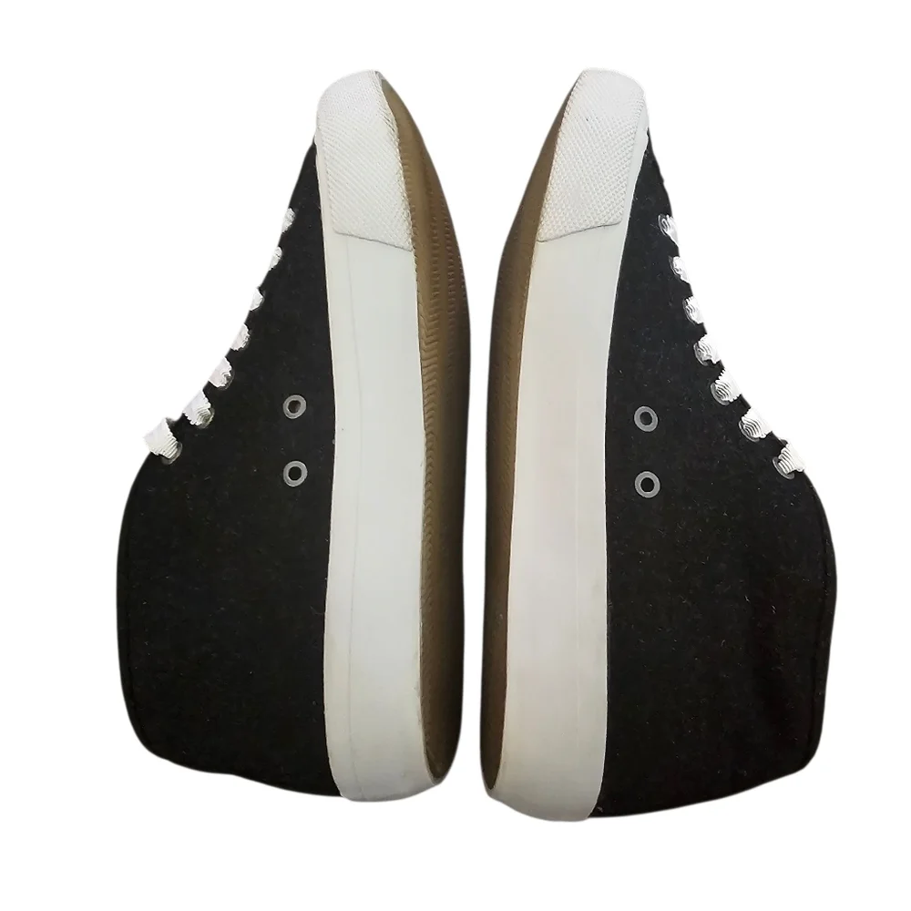 SEAVEES Women's Ca Special Varsity Sneaker Size 7